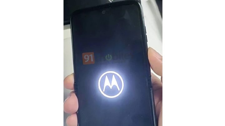تسريبات تكشف عن تفاصيل سعة البطارية لهاتف Motorola Razr 3